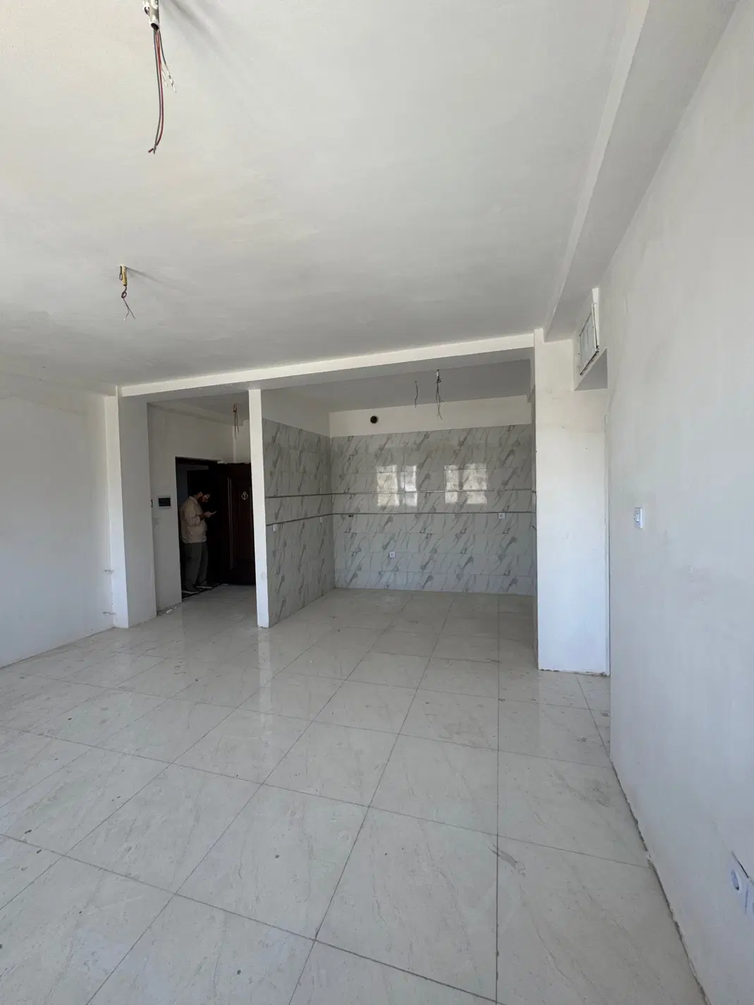 واحد ۸۰ متری _ نماسنگ_ نزدیک مترو شهرجدیدهشتگرد