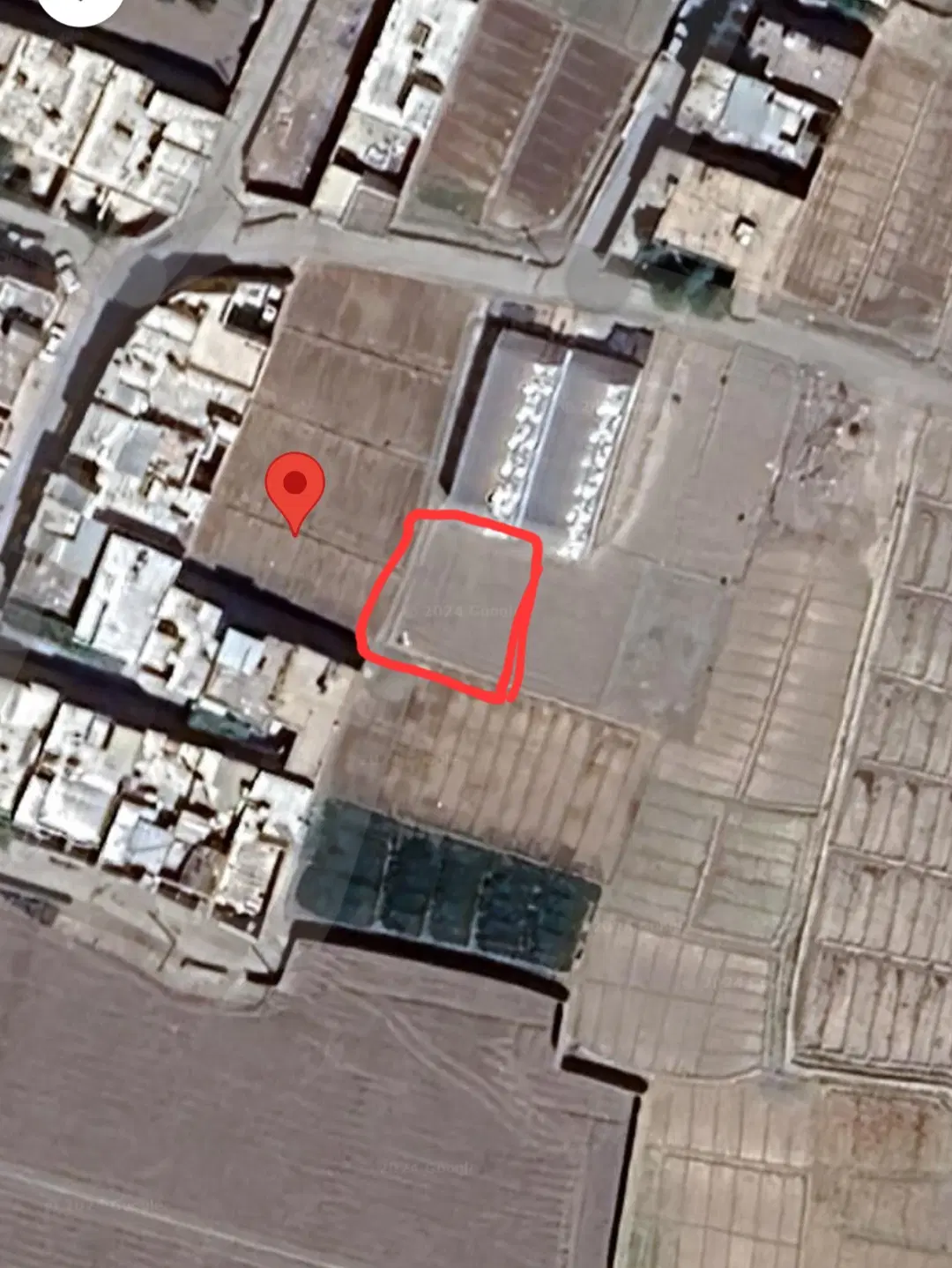 زمین فروشی