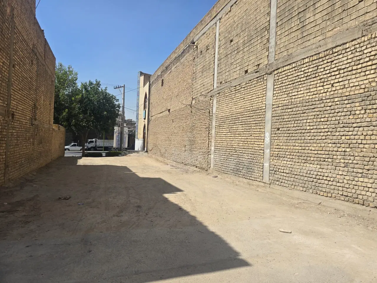 فروش زمین ۲۱۰ متری با پروانه ساخت تجاری و اداری