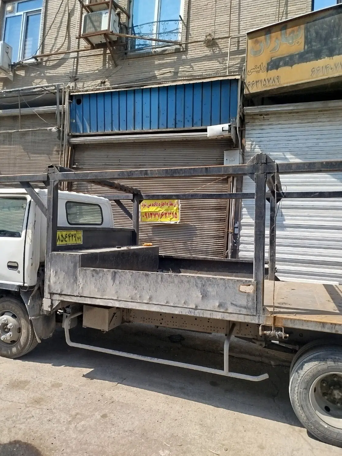 مغازه ۳۲ متری در بازار اهن شاد اباد