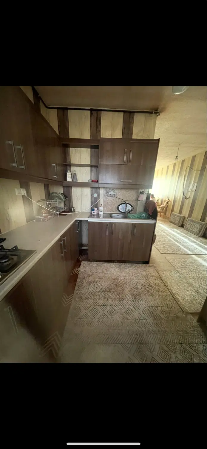 دربست جنب استخرشین