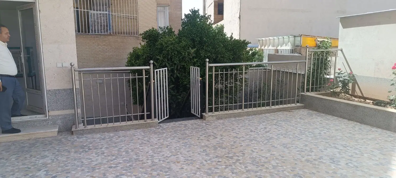 منزل ویلایی درب حیاط
