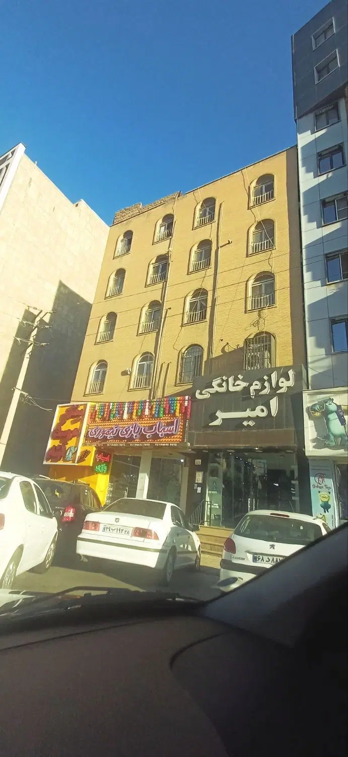 ۸۵ متر بر خیابان اصلی پونه