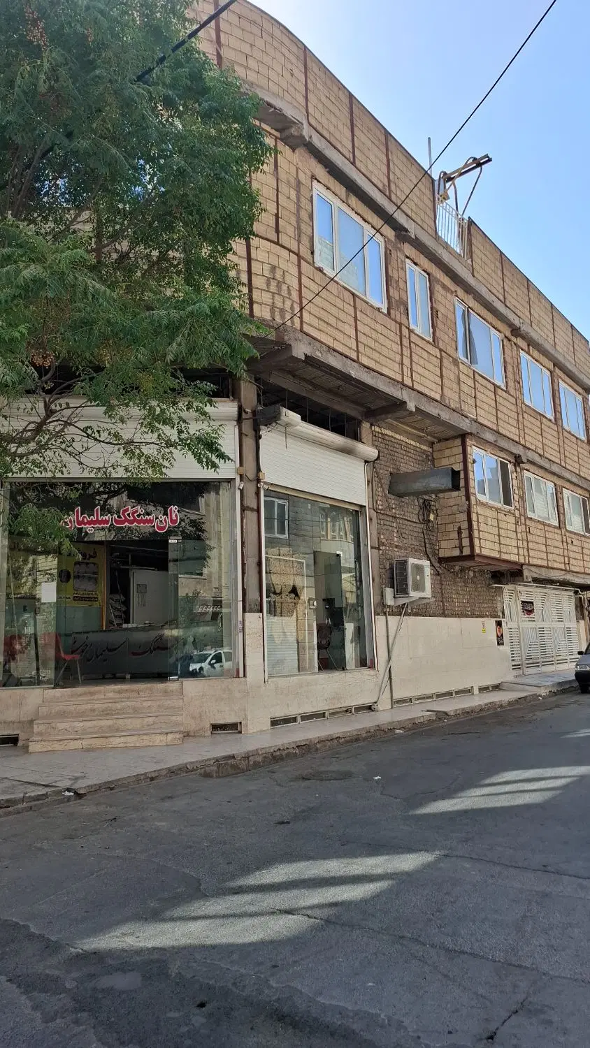 ویلایی۱۶۰ متر با ۲۶۰ متر تجاری