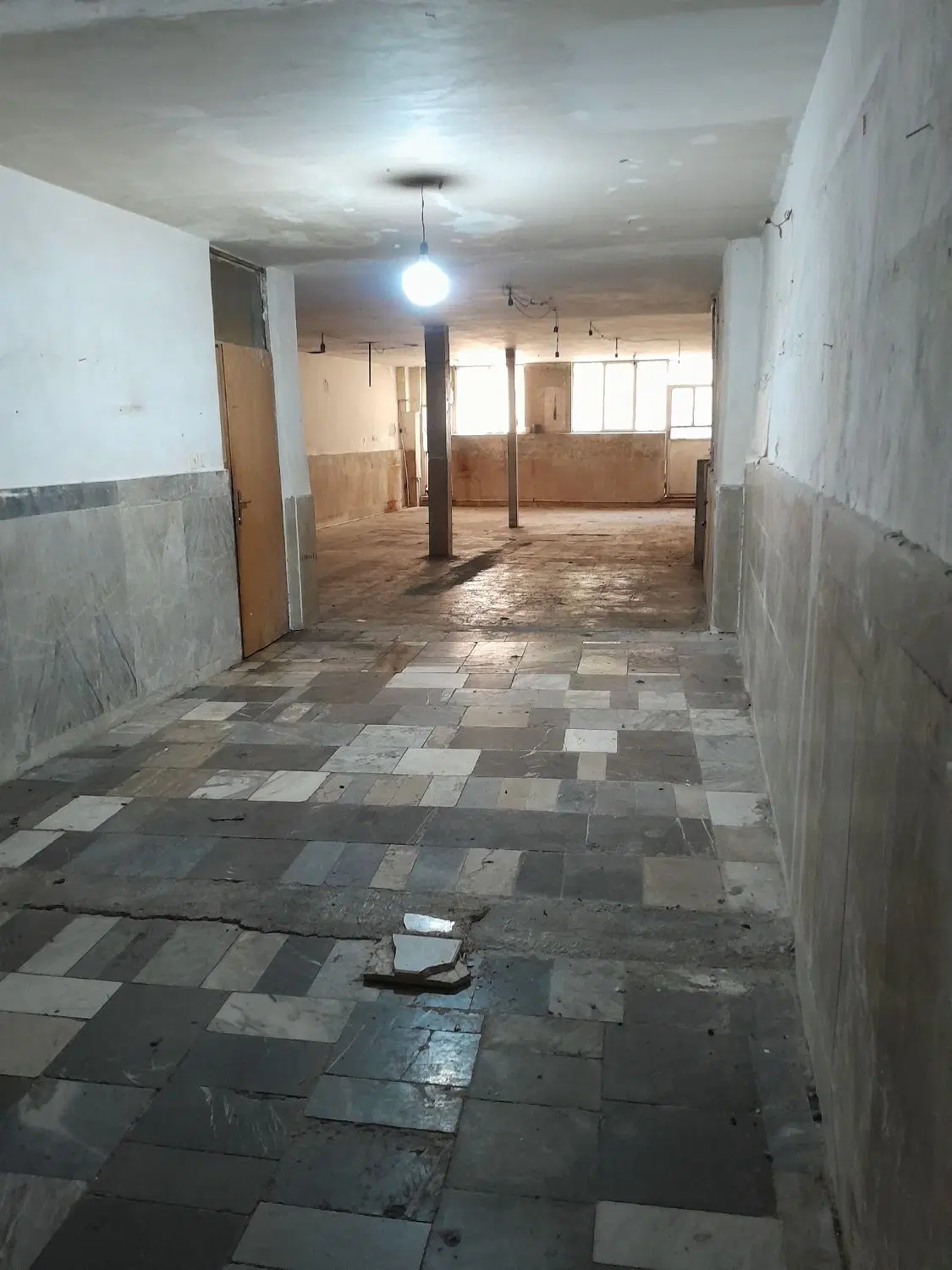 زیرزمین جهت اجاره انباری خیاطی