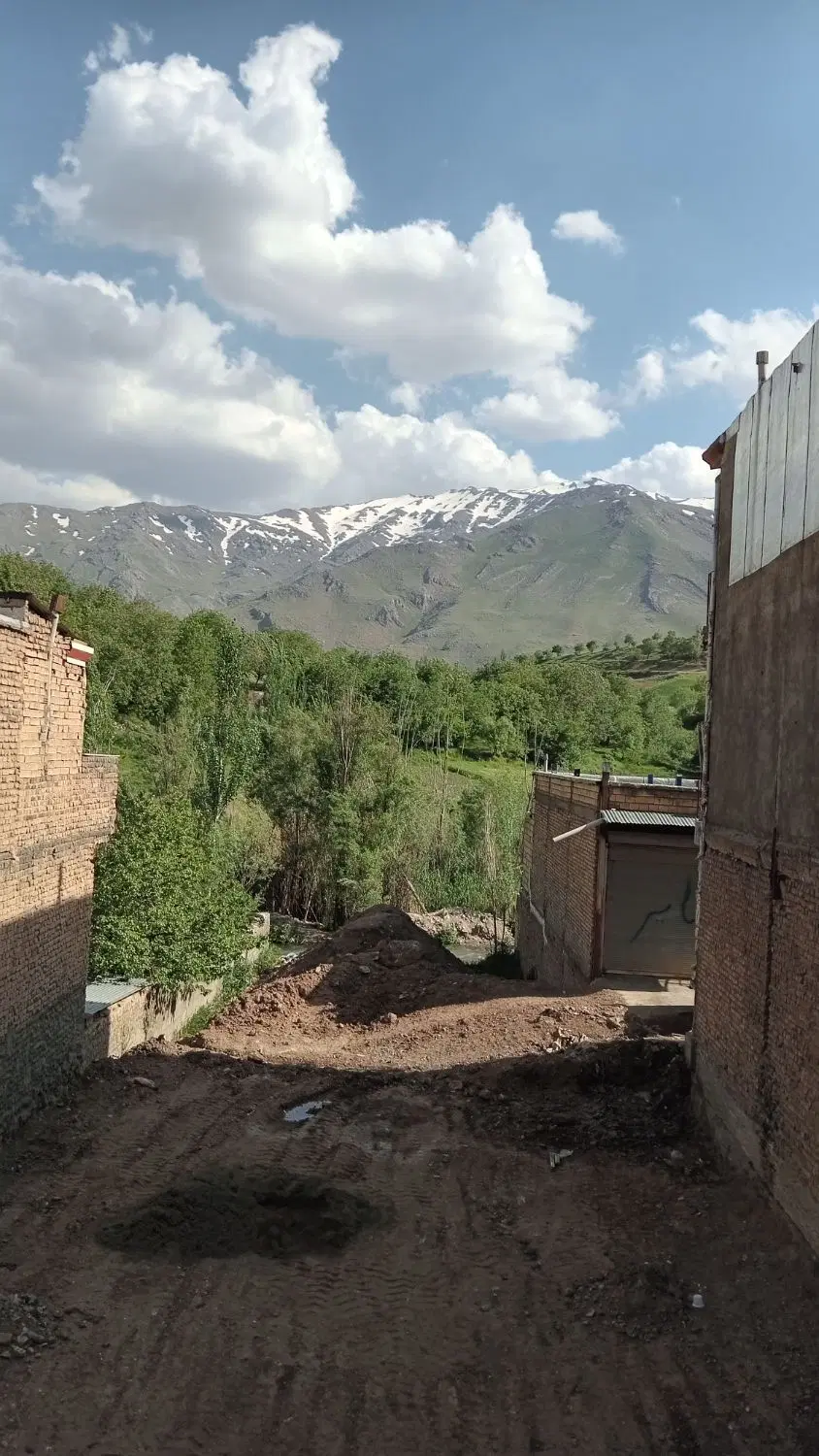 زمین ۹۰۰ متری گلستان
