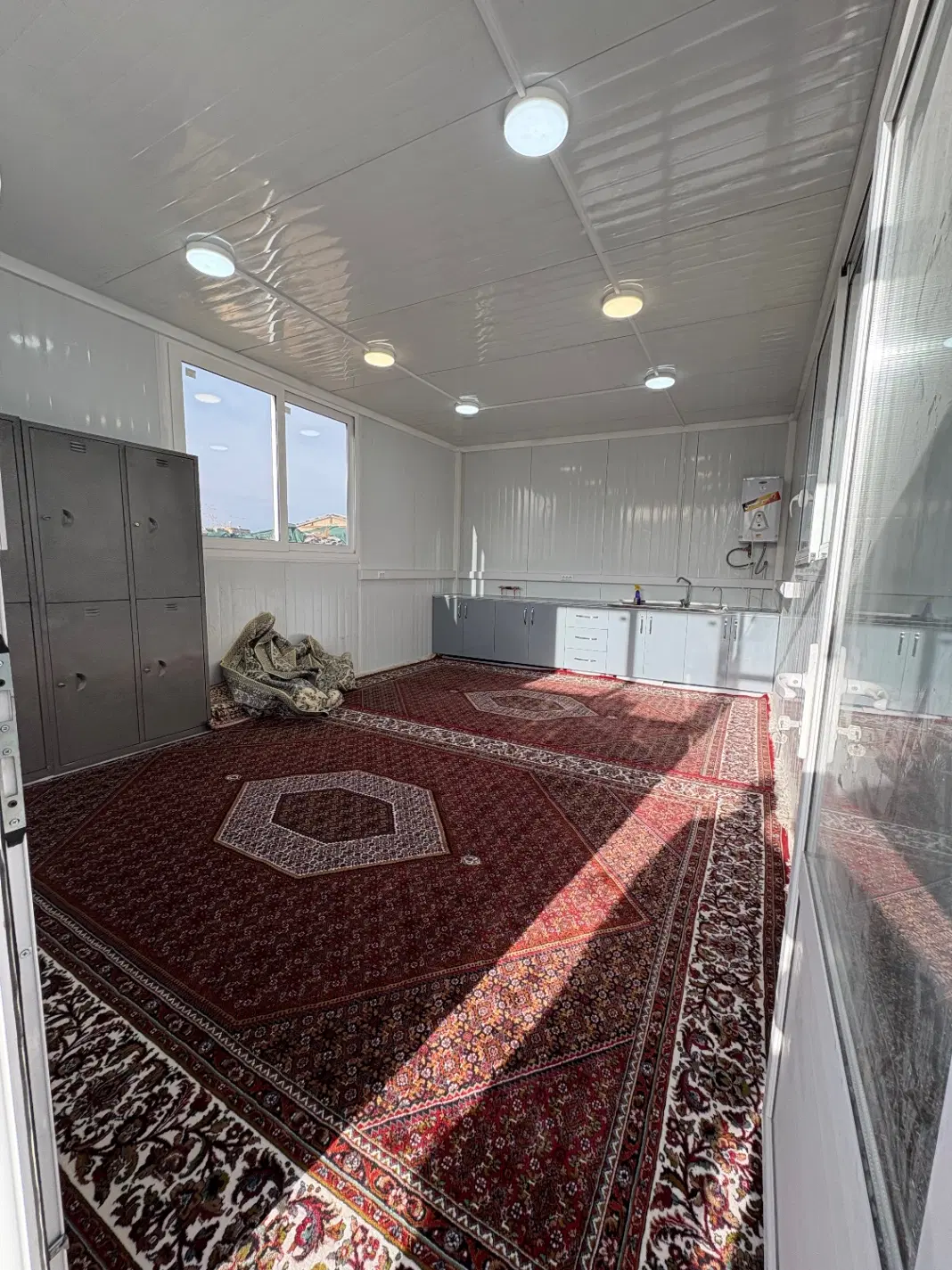 منزل دربست یک طبقه چهارراه صاحب الزمان بدون پله