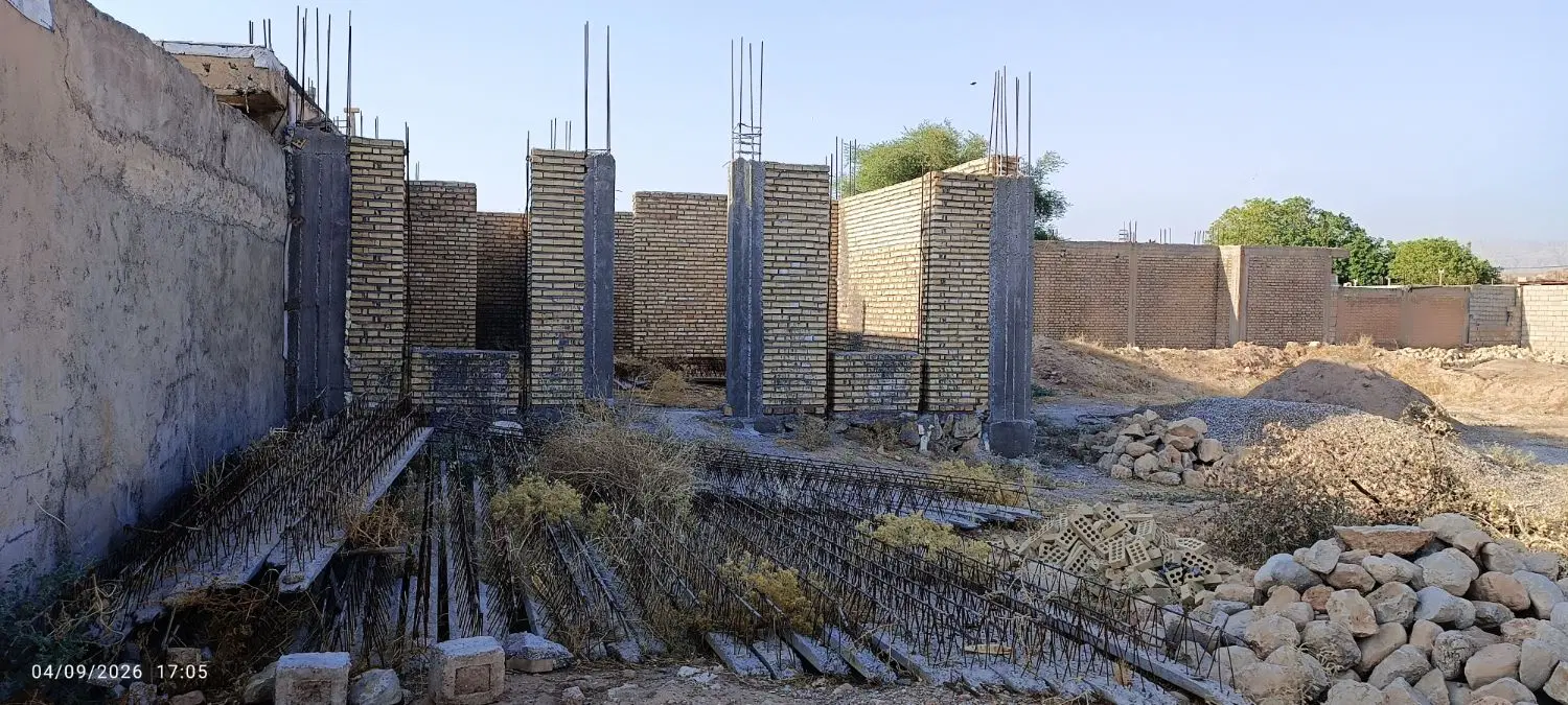خانه نیمه ساز