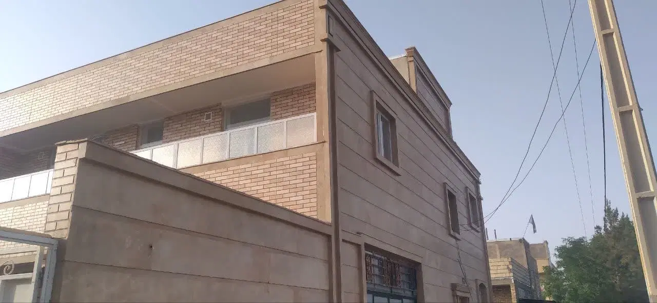 یک واحد اپارتمان بعلاوه مغازه تجاری