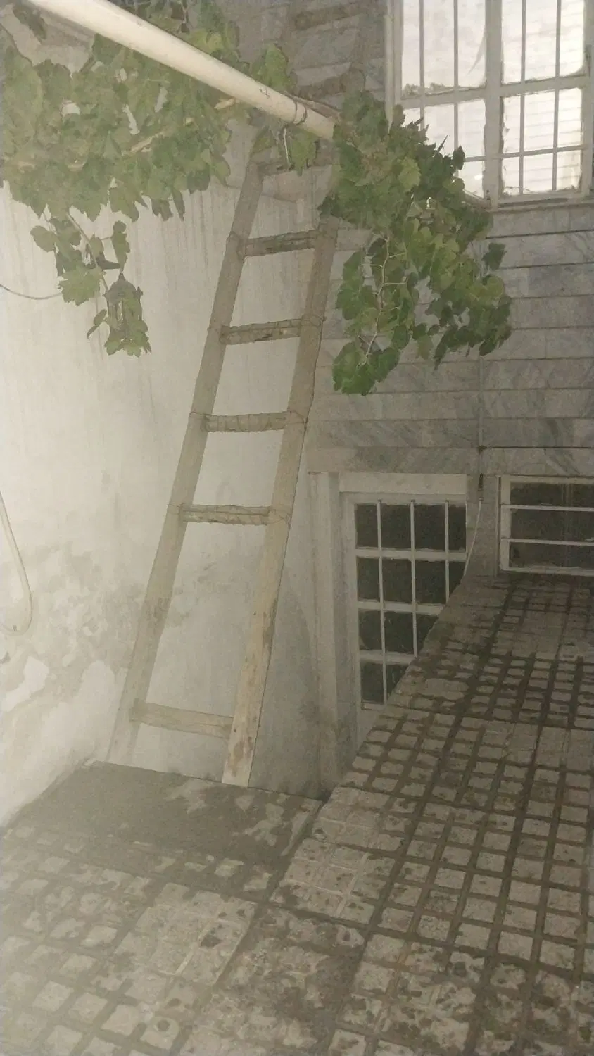 خانه ویلایی با زیر زمین