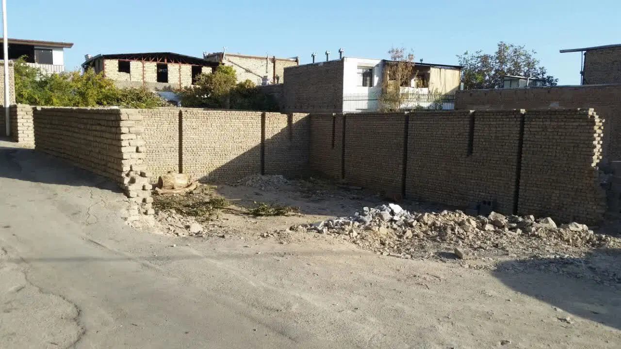 زمین 300 متری نیاسر