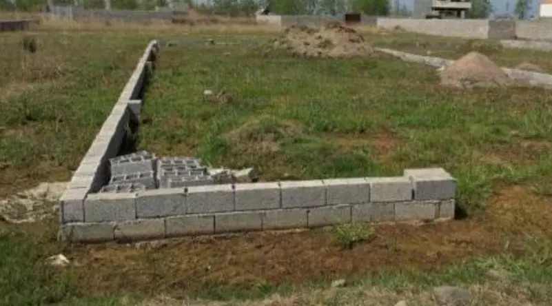 زمین فروشی
