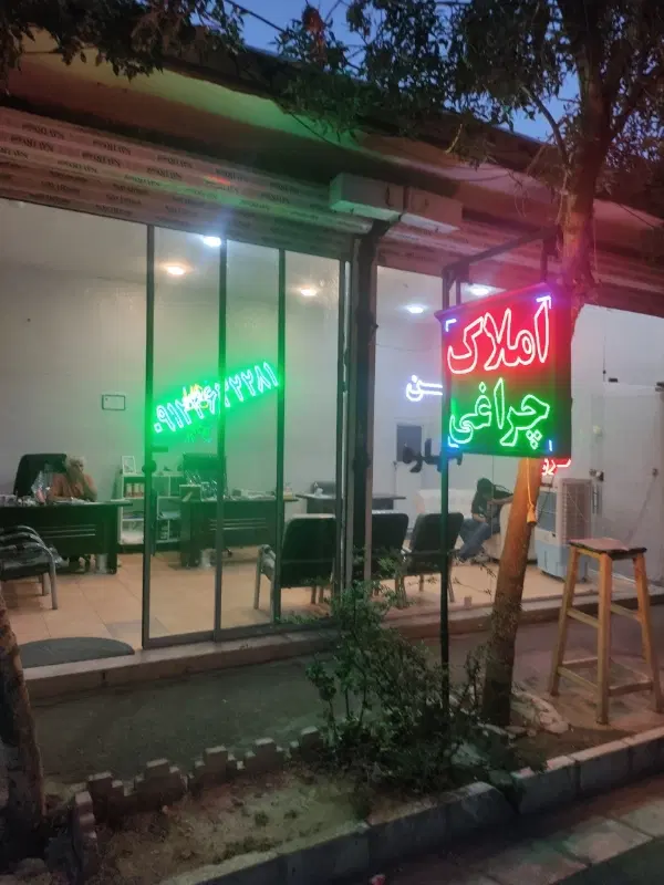 101 متری تک واحدی طبقه دوم با پارکینگ طالقانی