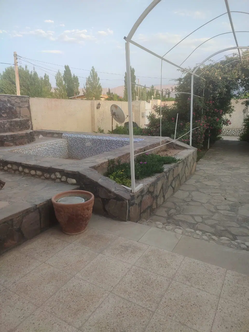کوهپایه ده لولو مجتمع تجاری مسکونی