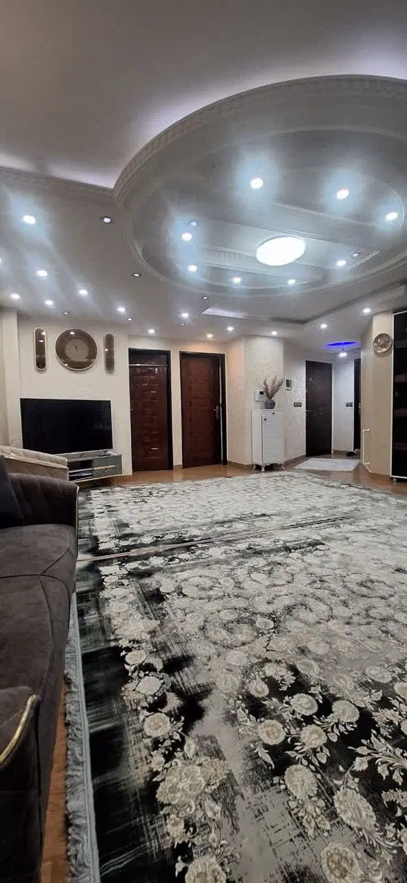 ۹۸ متری دوخوابه پل باغی زاده ربروی شهردای