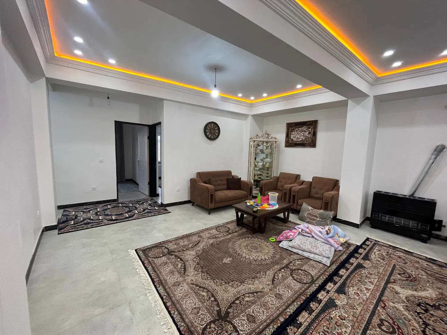 واحد ۶۰ متری_چالوس_۳ میلیاردو ۹۰۰ میلیون