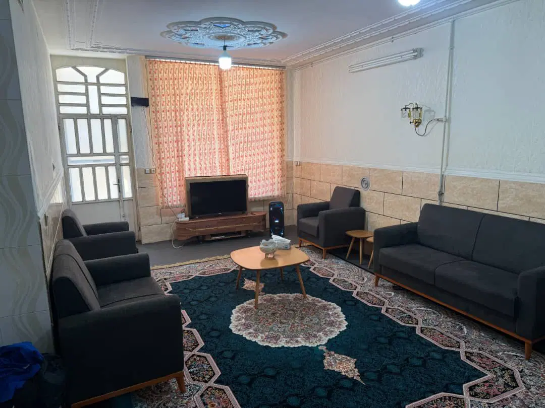 فروش یک باب منزل مسکونی