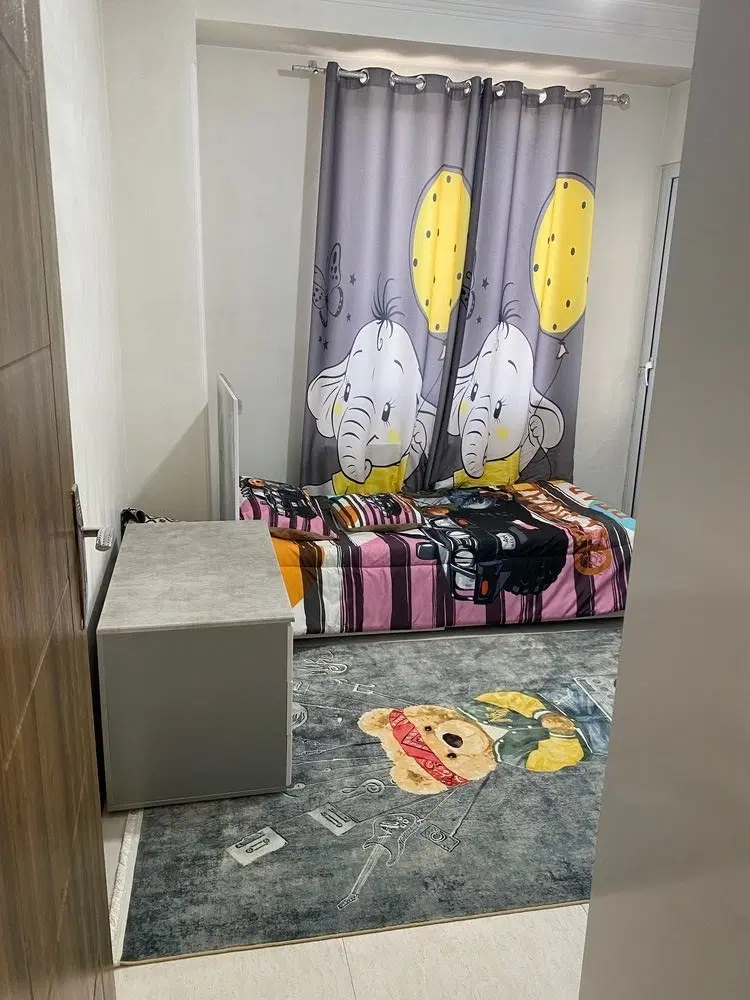 واحد ۹۰ متری نوساز فول