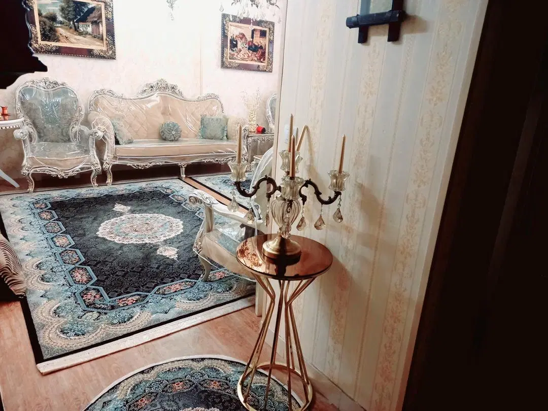 ۸۵ متری صادقیه