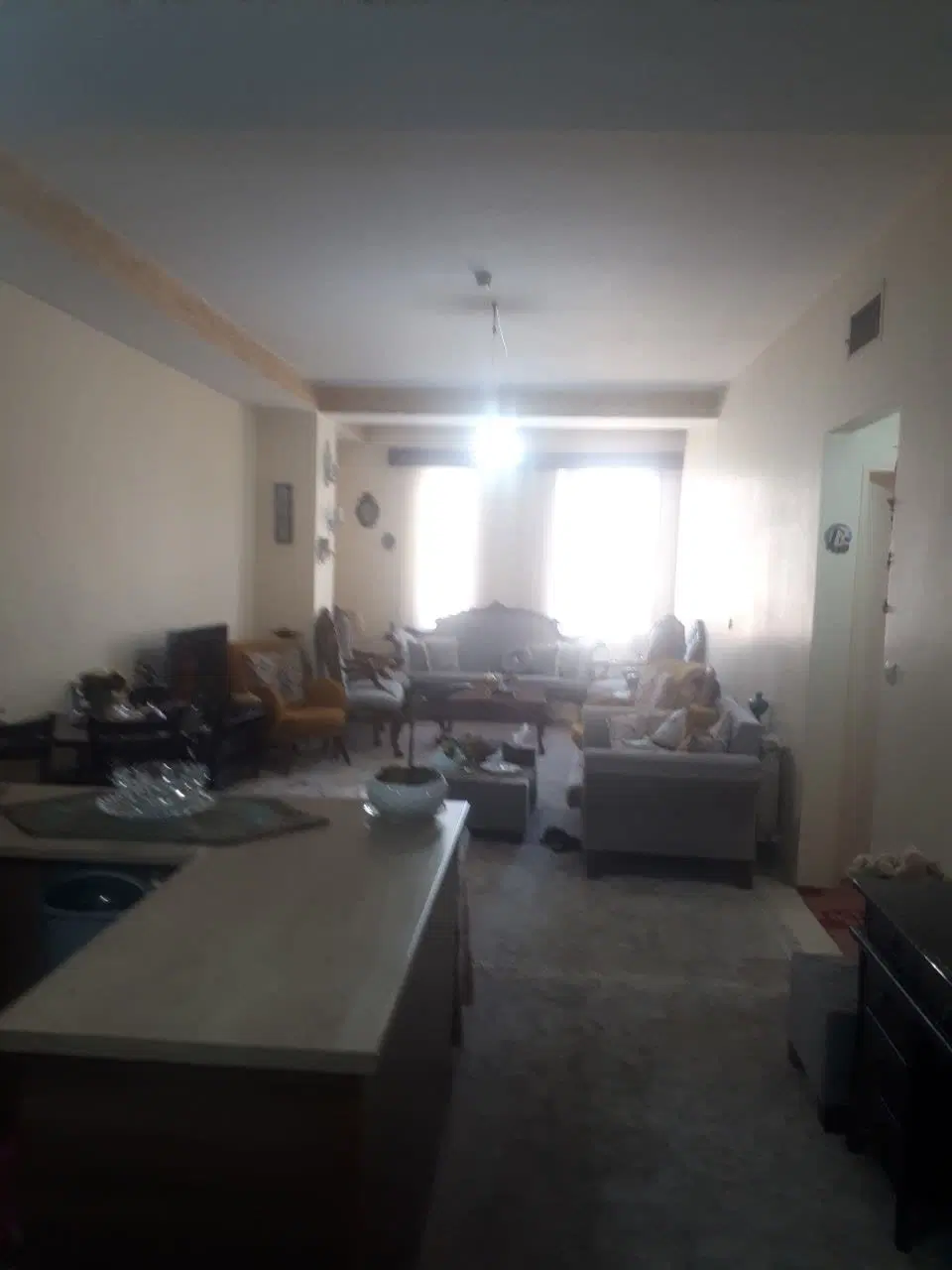 ۸۵ متر فول امکانات پارکینگ اختصاصی