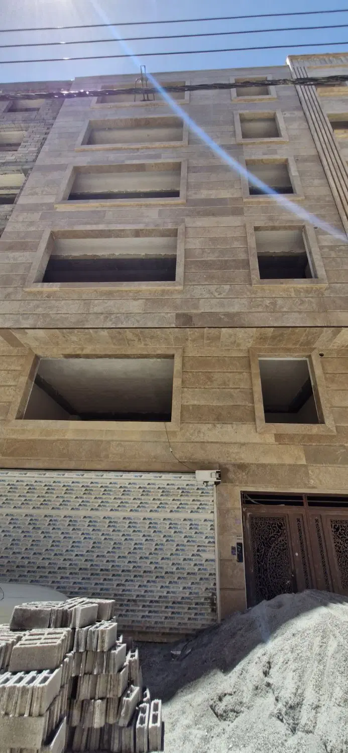 طبقه اول شارقی