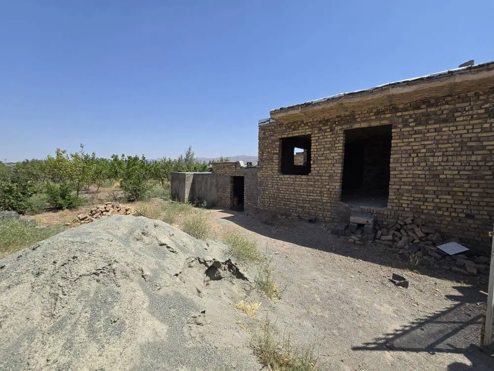۱۰۰۰ متر باغ زمین چهار دیواری