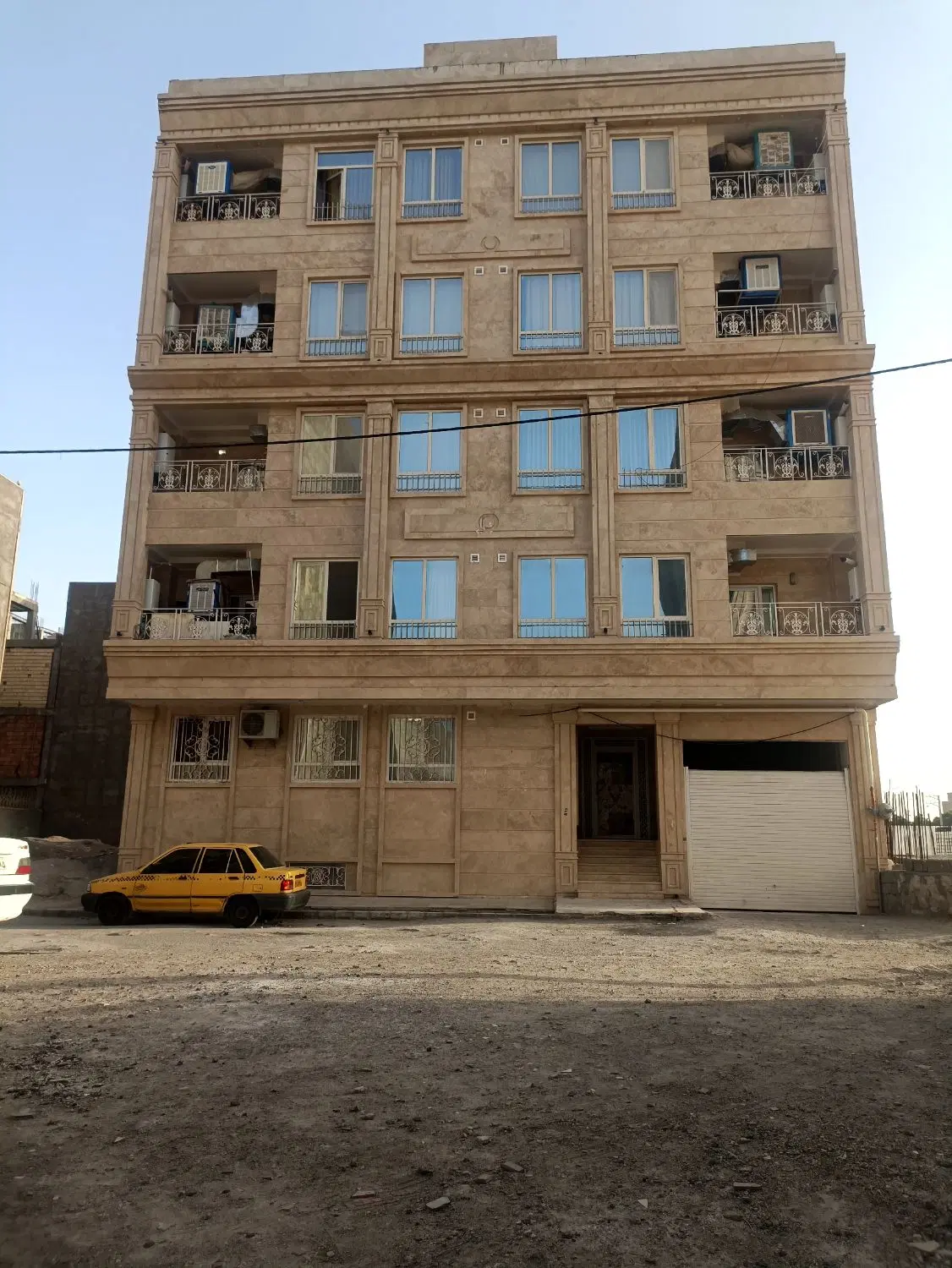 آپارتمان ۱۲۵ متر فروشی