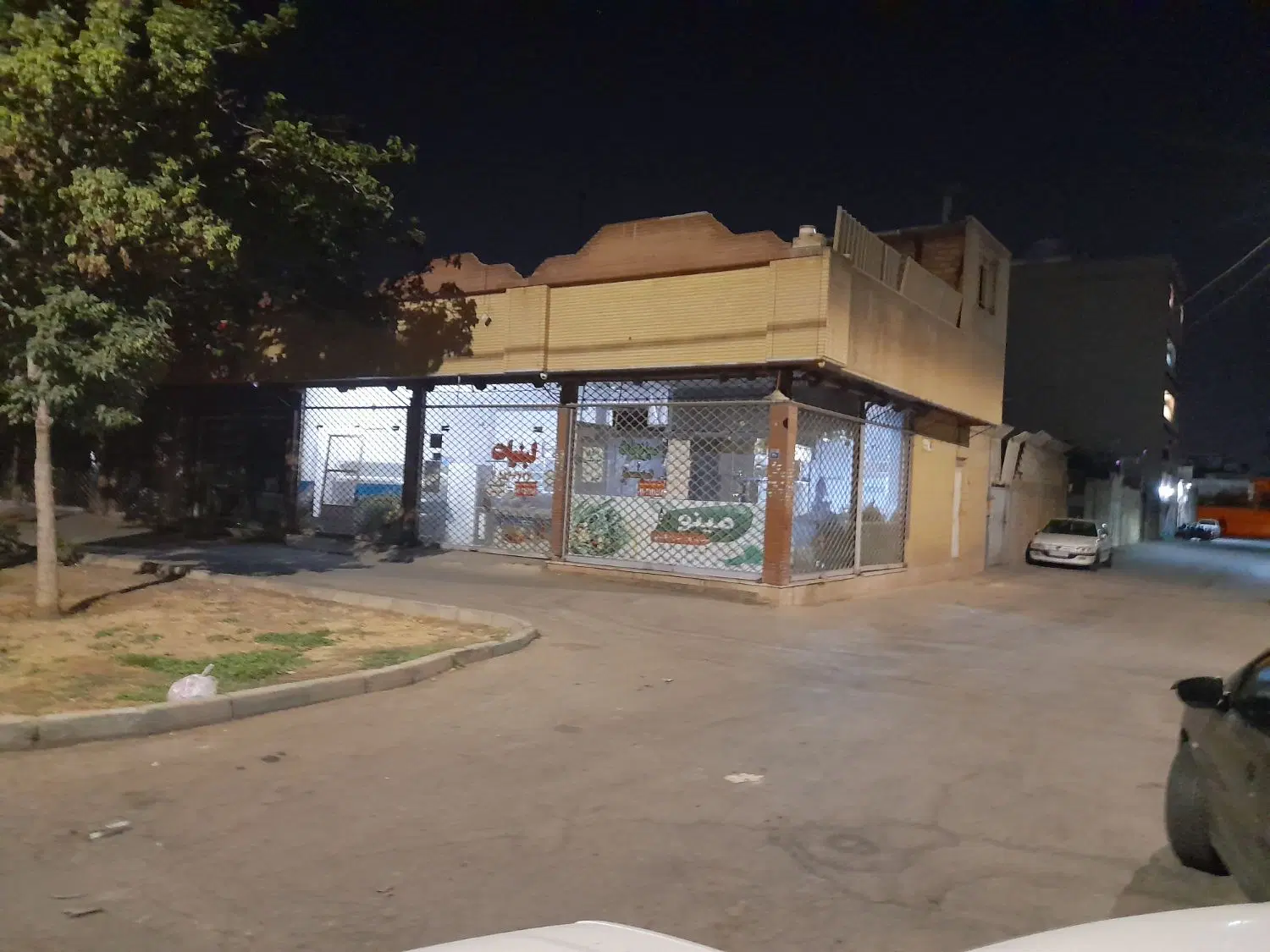 اجاره مغازه بزرگ جهت فروشگاه زنجیرهای