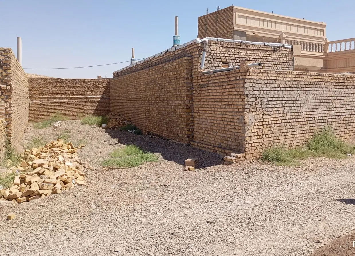زمین فروشی