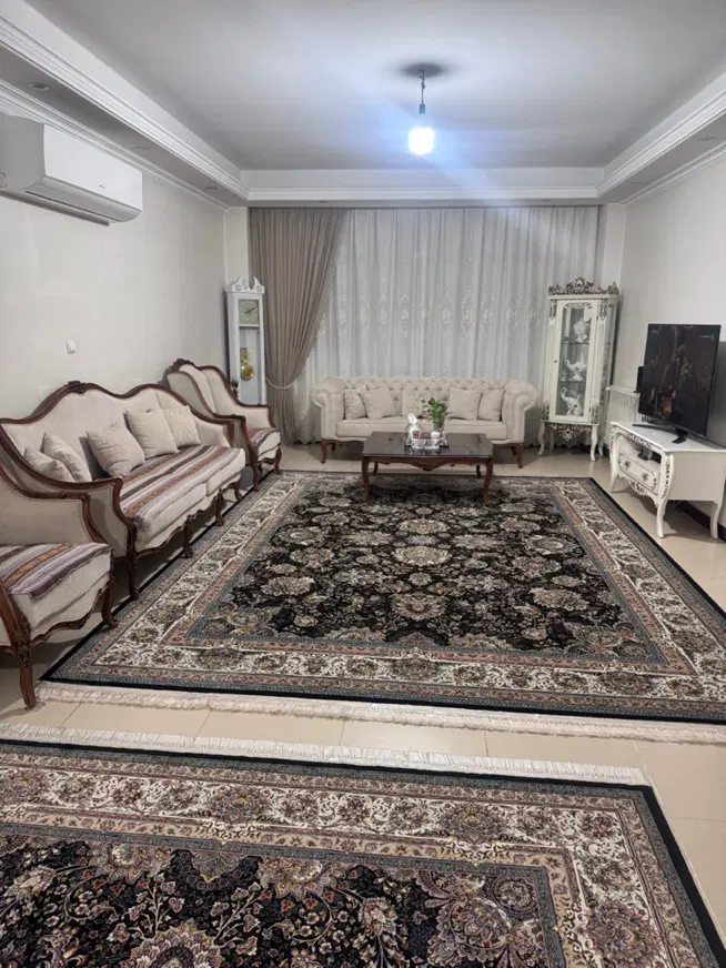 واحد ۱۱۵ متری تختی