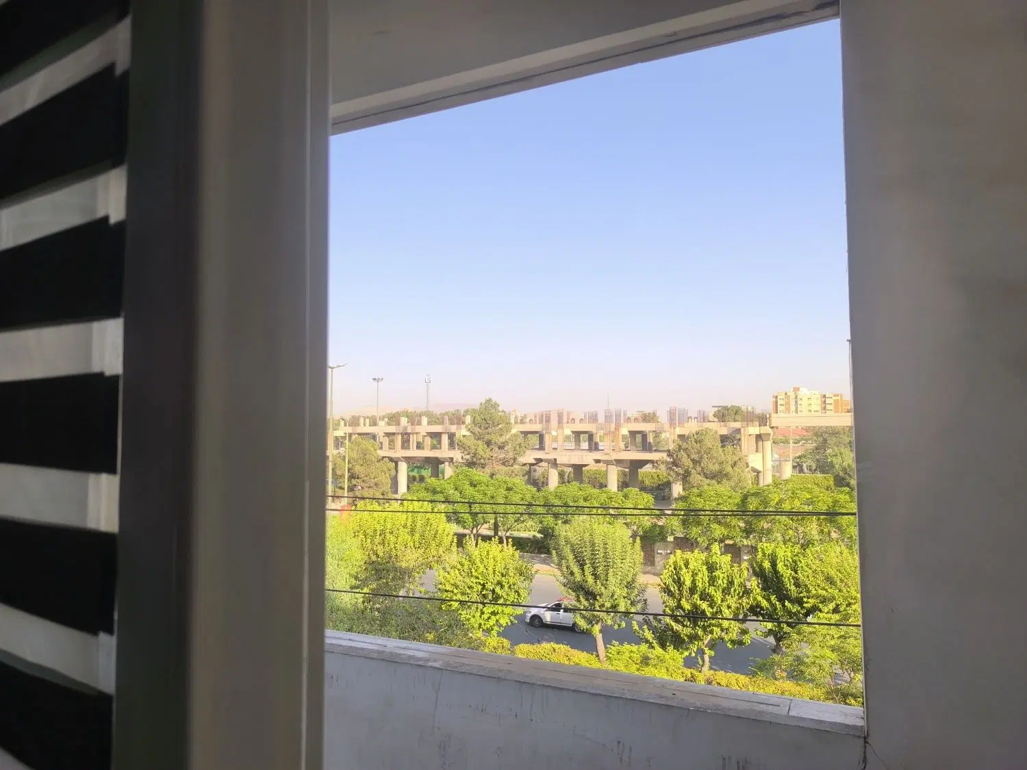 واحد تک خواب نزدیک حرم دارای مبل و میزناهارخوری