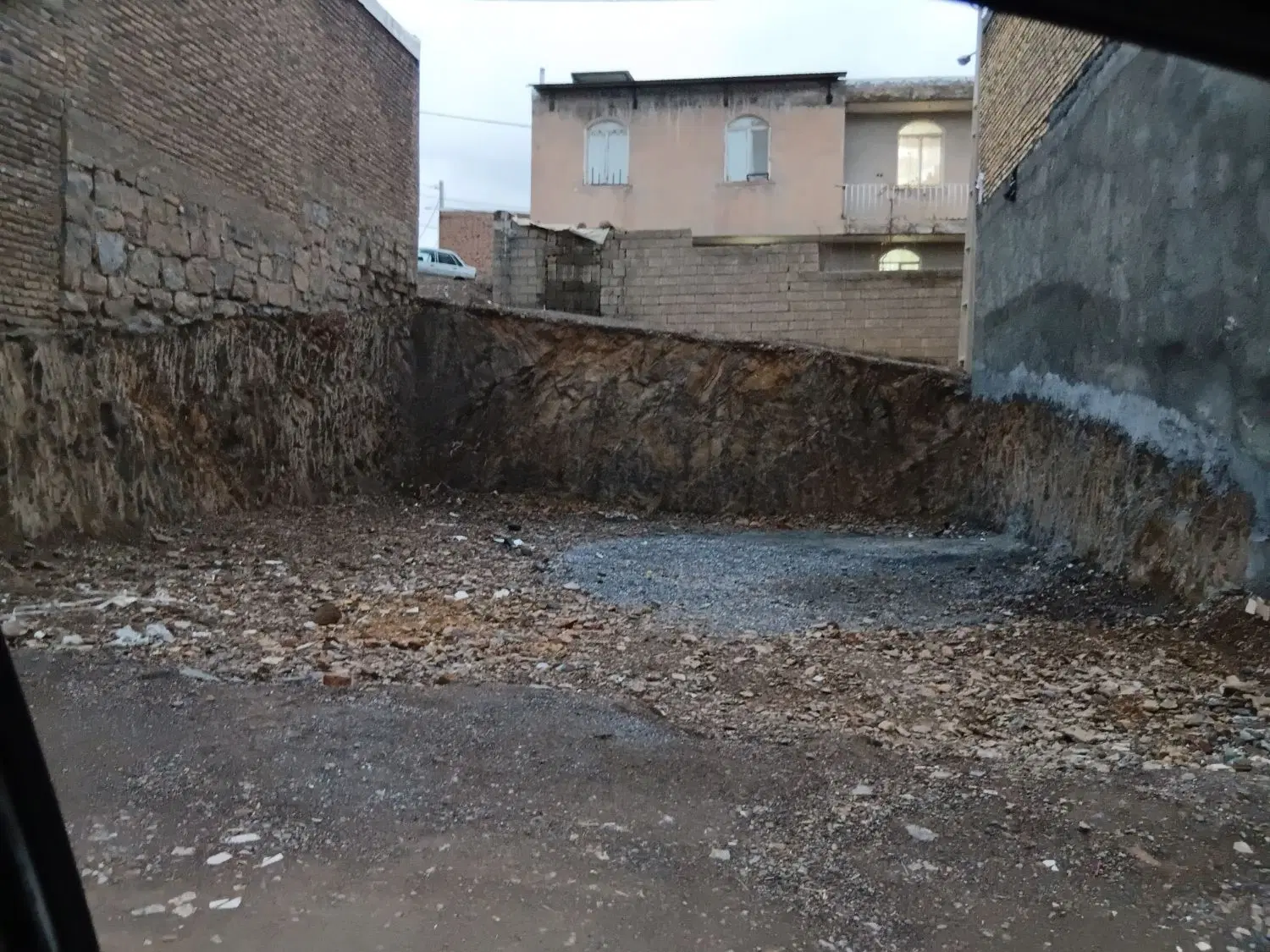 زمین حسن آباد ۱۳۰ متر