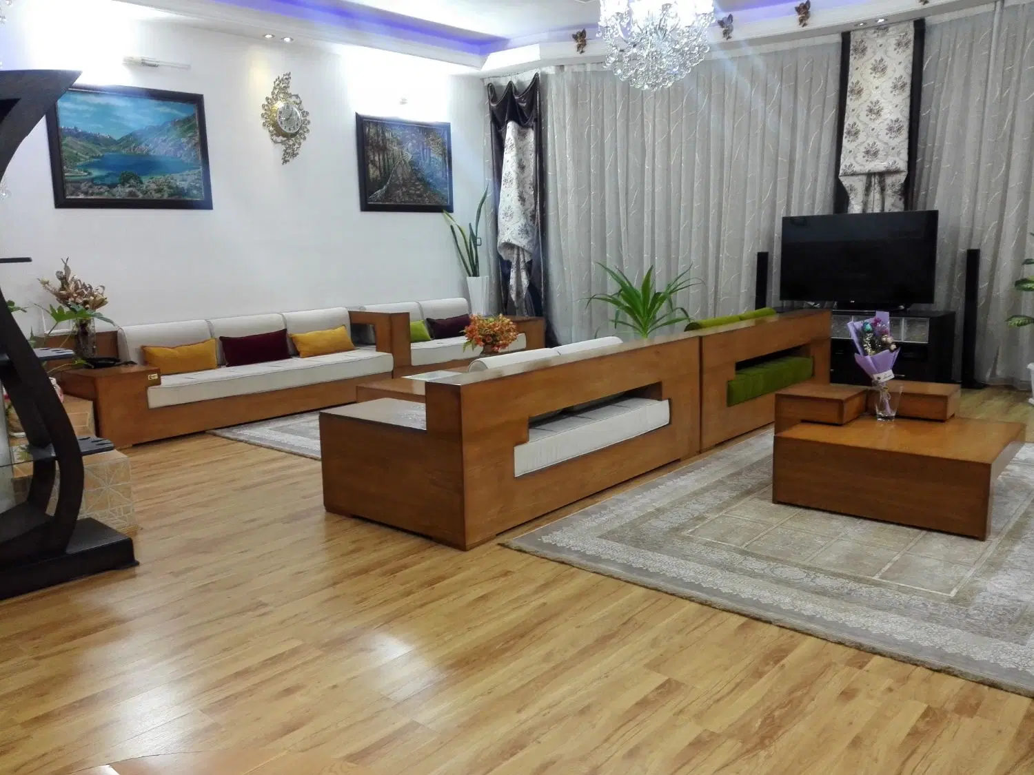 ۳ طبقه مسکونی نیاوران