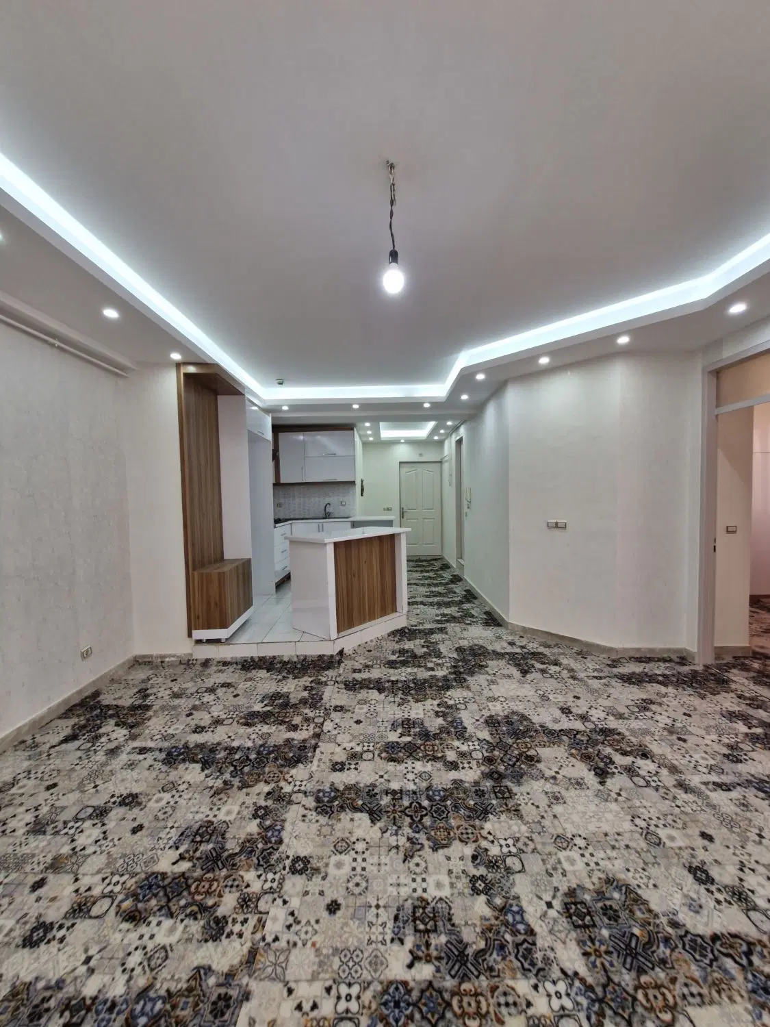 آپارتمان در فاز یک سهند (املاک گلستان)