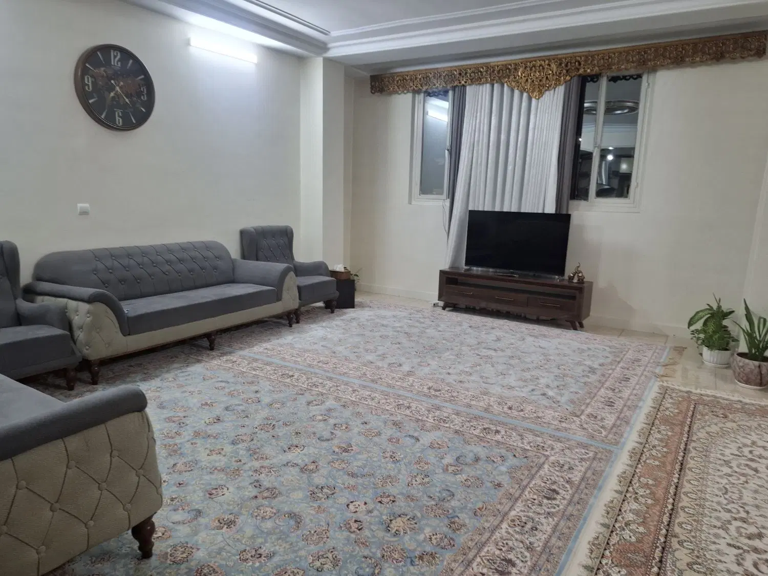 آپارتمان دوخوابه تمیز