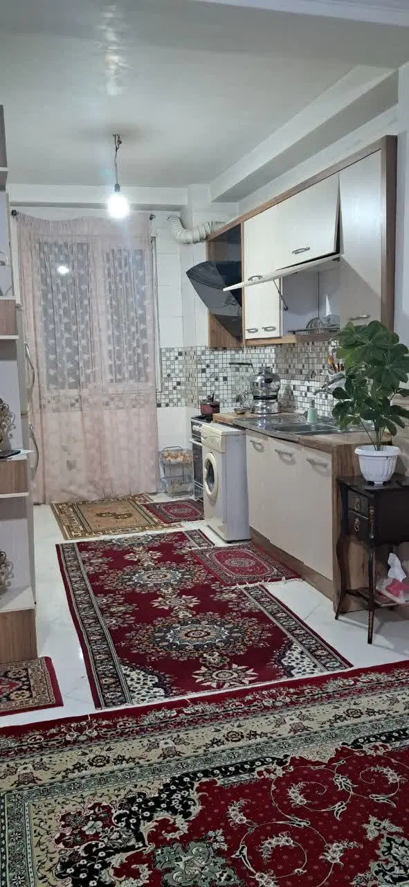 آپارتمان تک واحده طبقه سوم ۷۸ متری در زرافشان