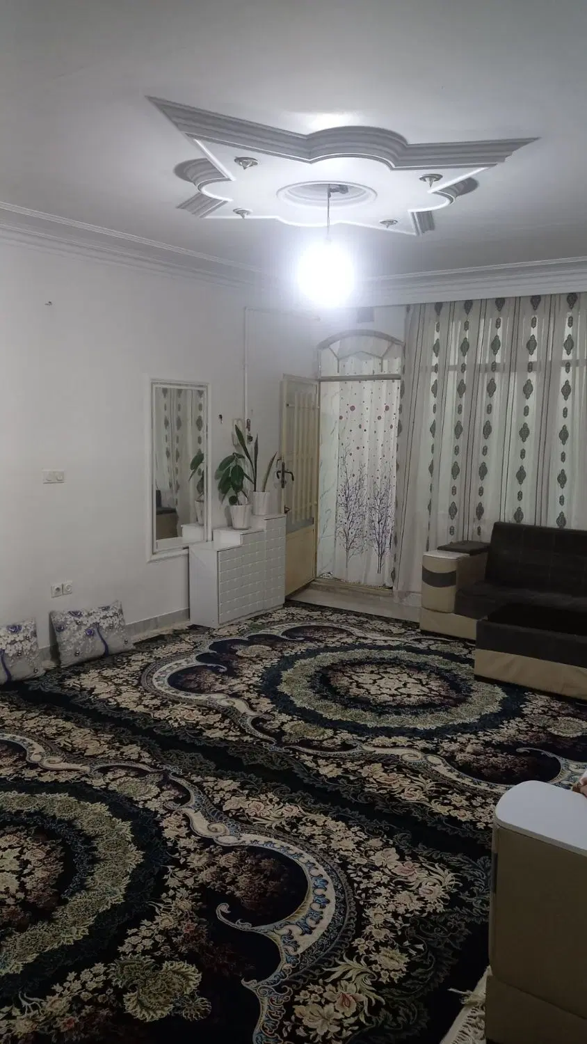 ۸۵ متر آپارتمان تک واحدی