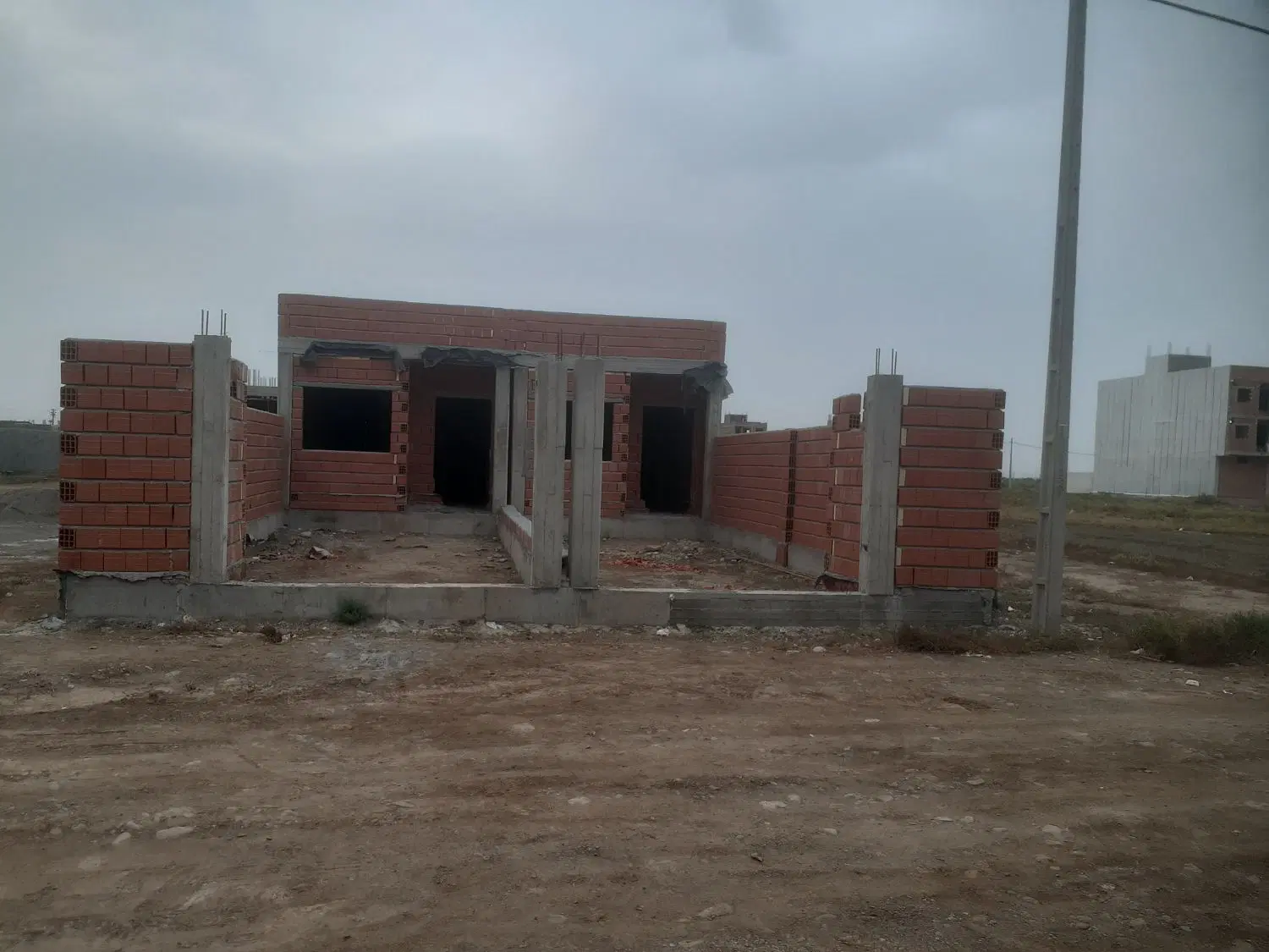 فروشی ساختمان نیمه کاره