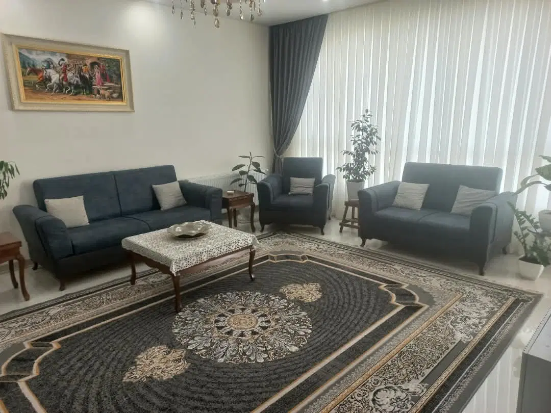 ۸۰متر طبقه همکف با سند تک برگ دو دانگ