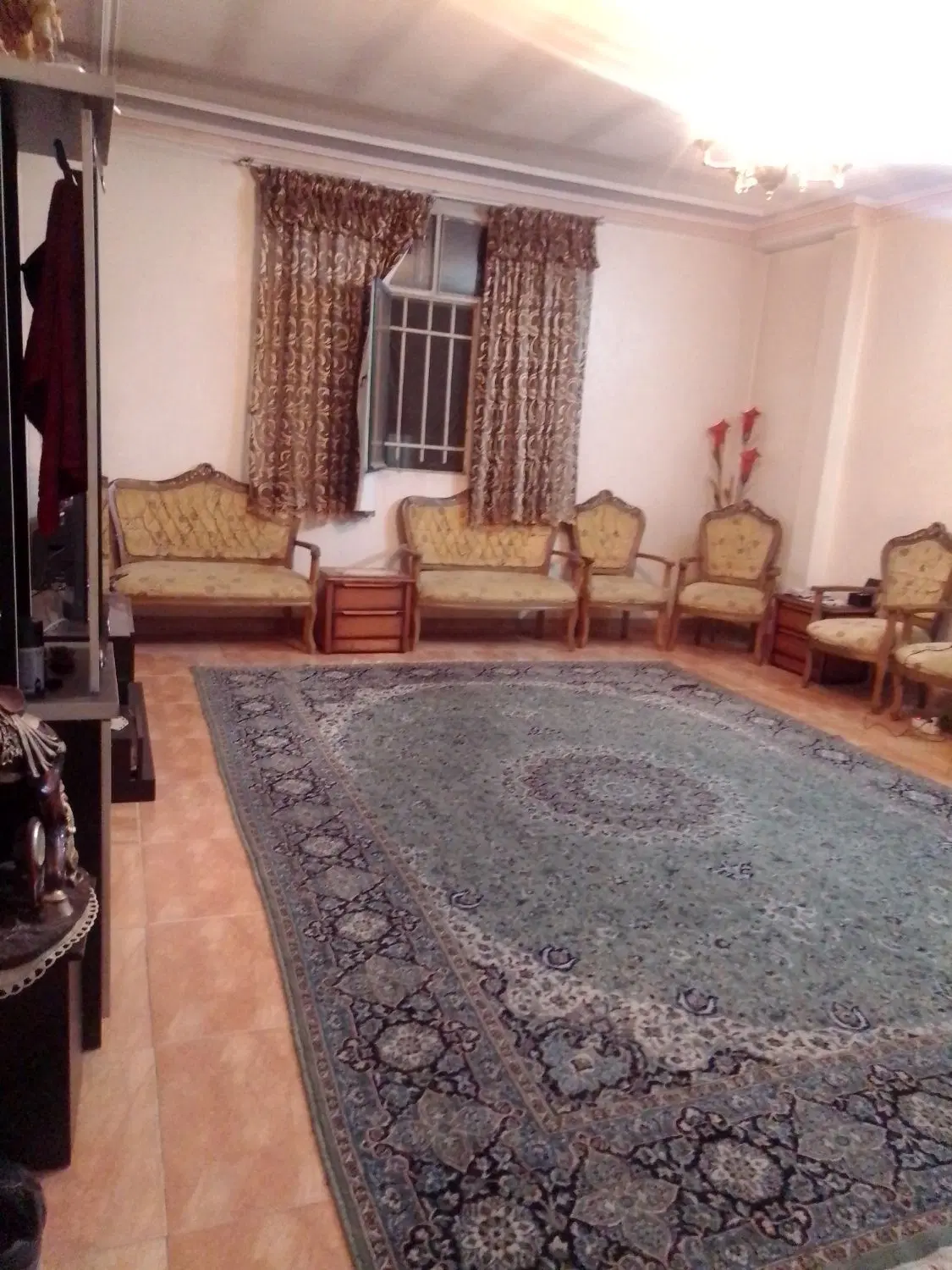 فرون اباد بافرانی ۷۰متر با پارکینگ اختصاصی