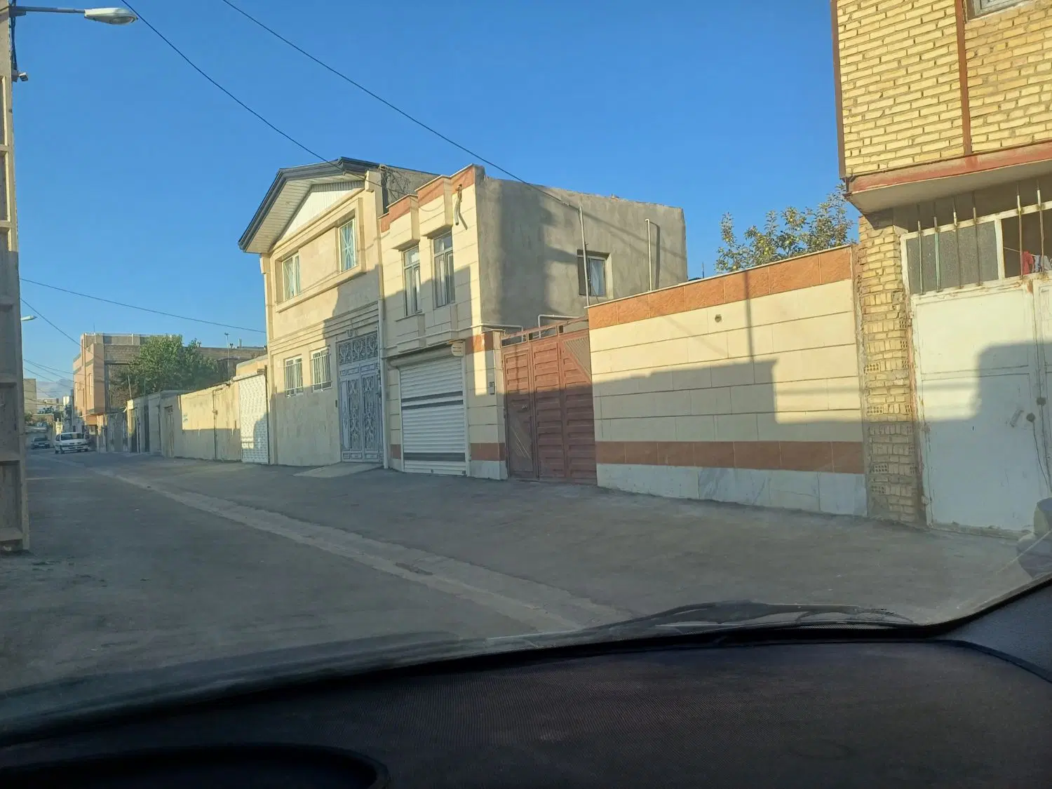 ساختمان ویلایی خیابان پروین
