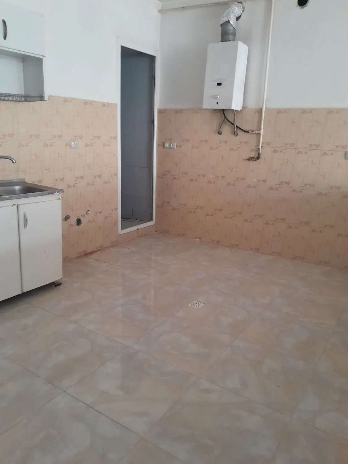 خانه ویلایی ۱۰۰ متری در دانش آباد