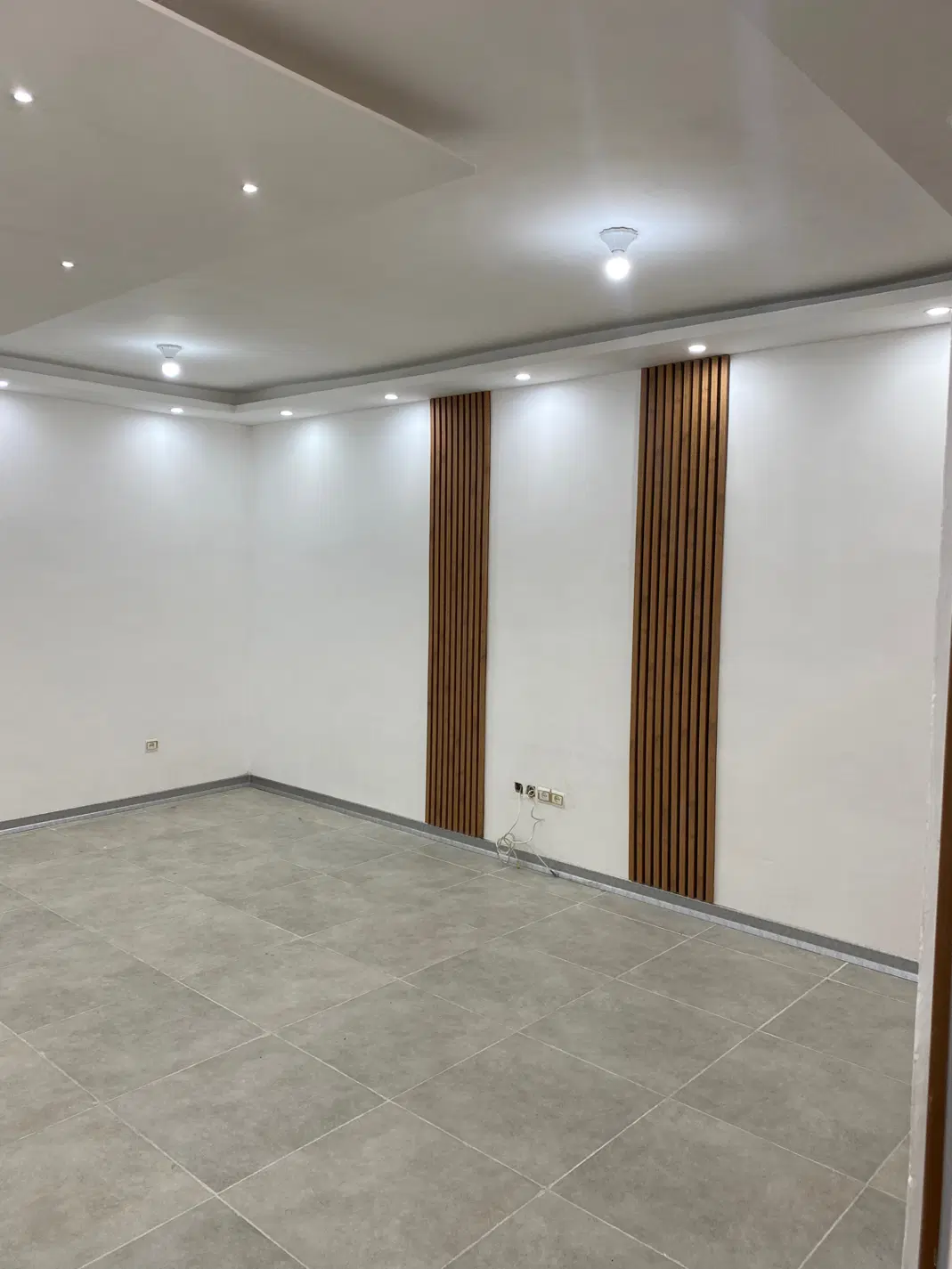 خانه باغ ژاله طبقه همکف عبور مجزا