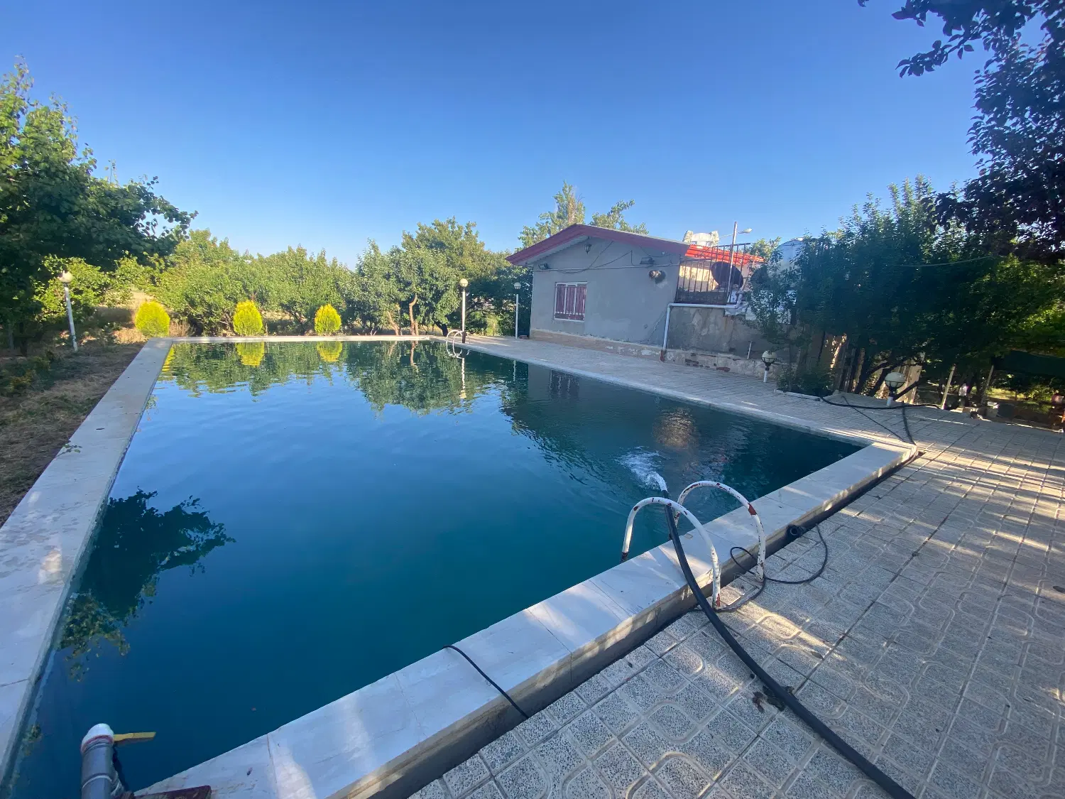باغ دینور