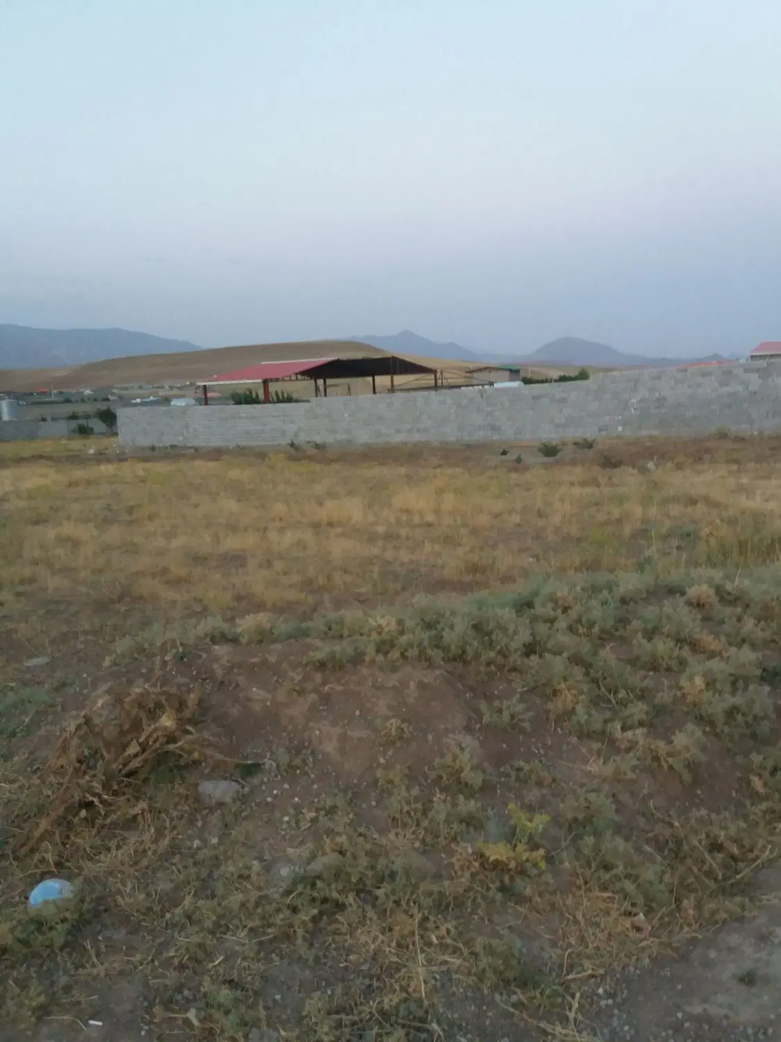 یه قطعه زمین