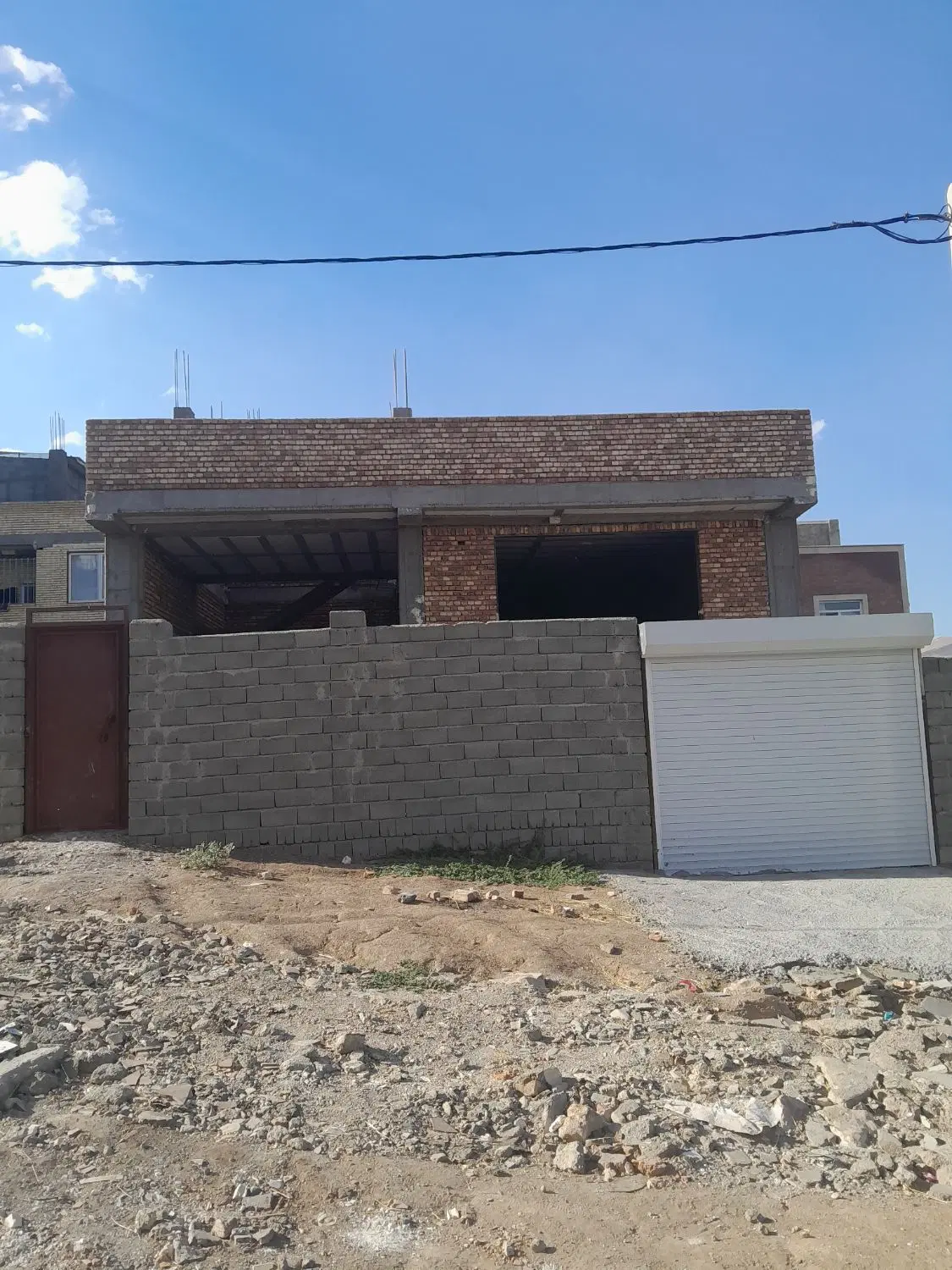 خانه نیمه کاره شهرک زاکرس ۱۶۰متر
