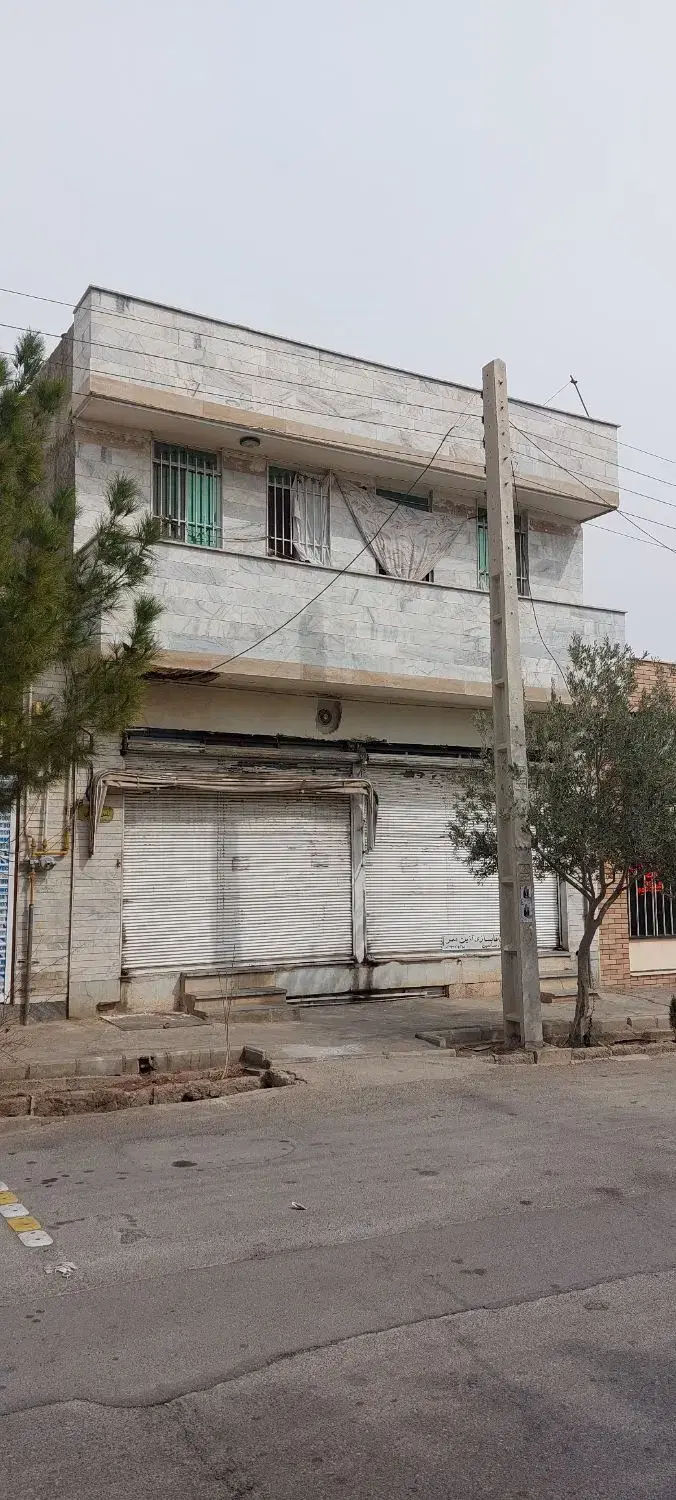 اجاره یا فروش مغازه و واحد مسکونی انقلاب