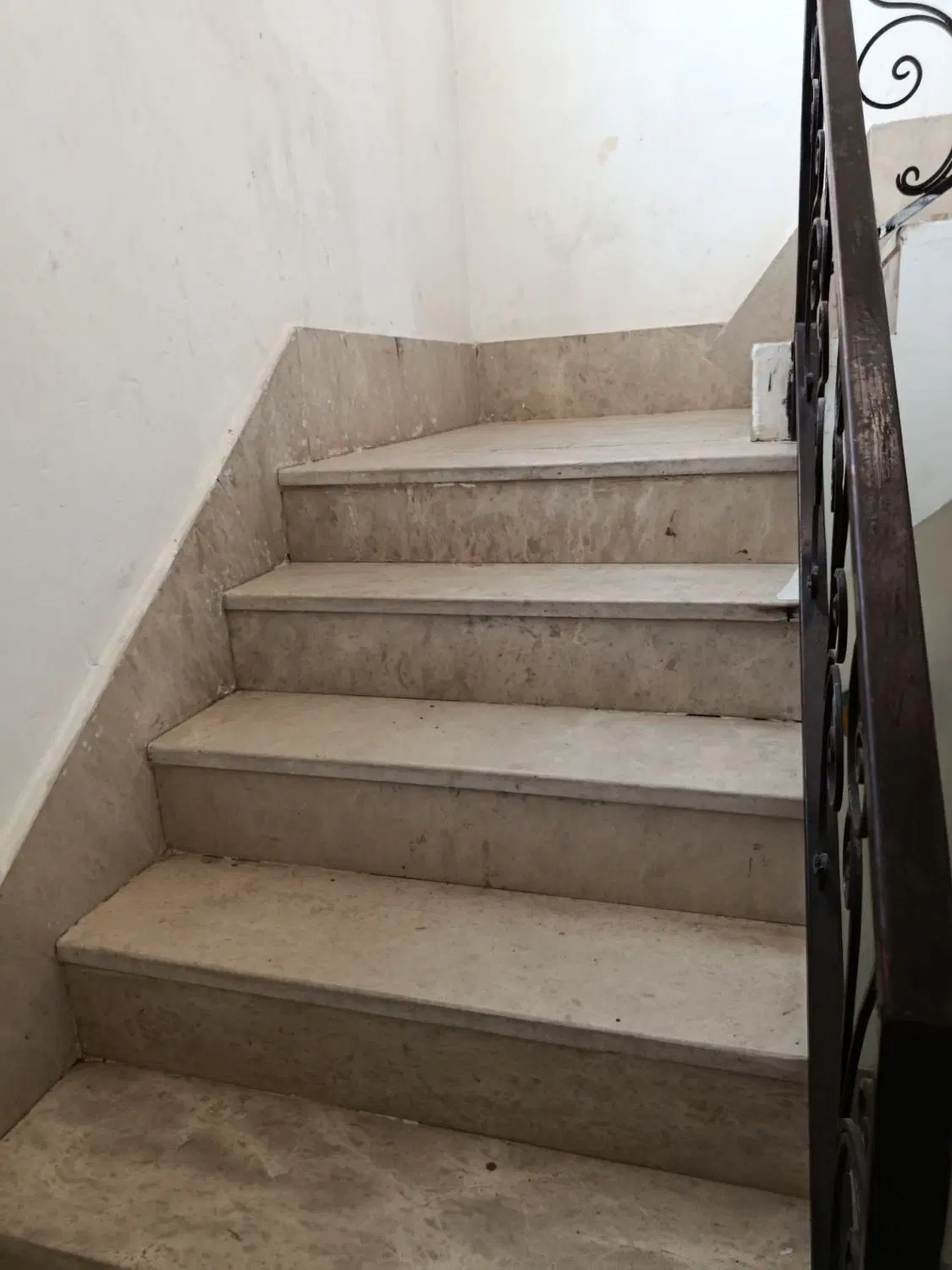 فروش یک خواب مجتمع شهید دقت کوی نیایش