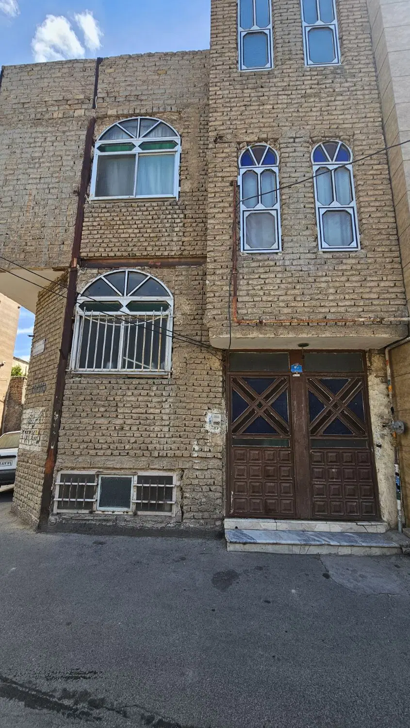 سه طبقه مسکونی ۹۰ متری