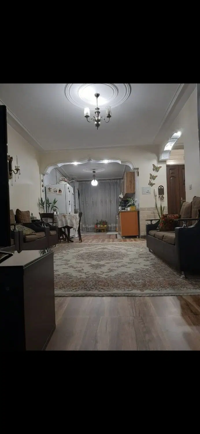 خانه ۶۸ متری غرق نور